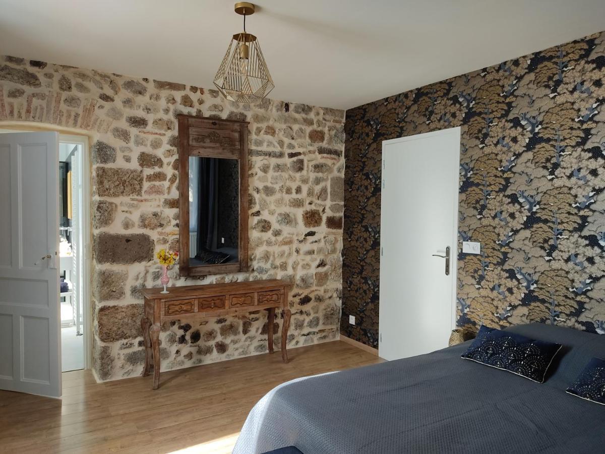 Chambres D'Hotes "Au Pied De La Bealiere" Montpezat-sous-Bauzon Luaran gambar
