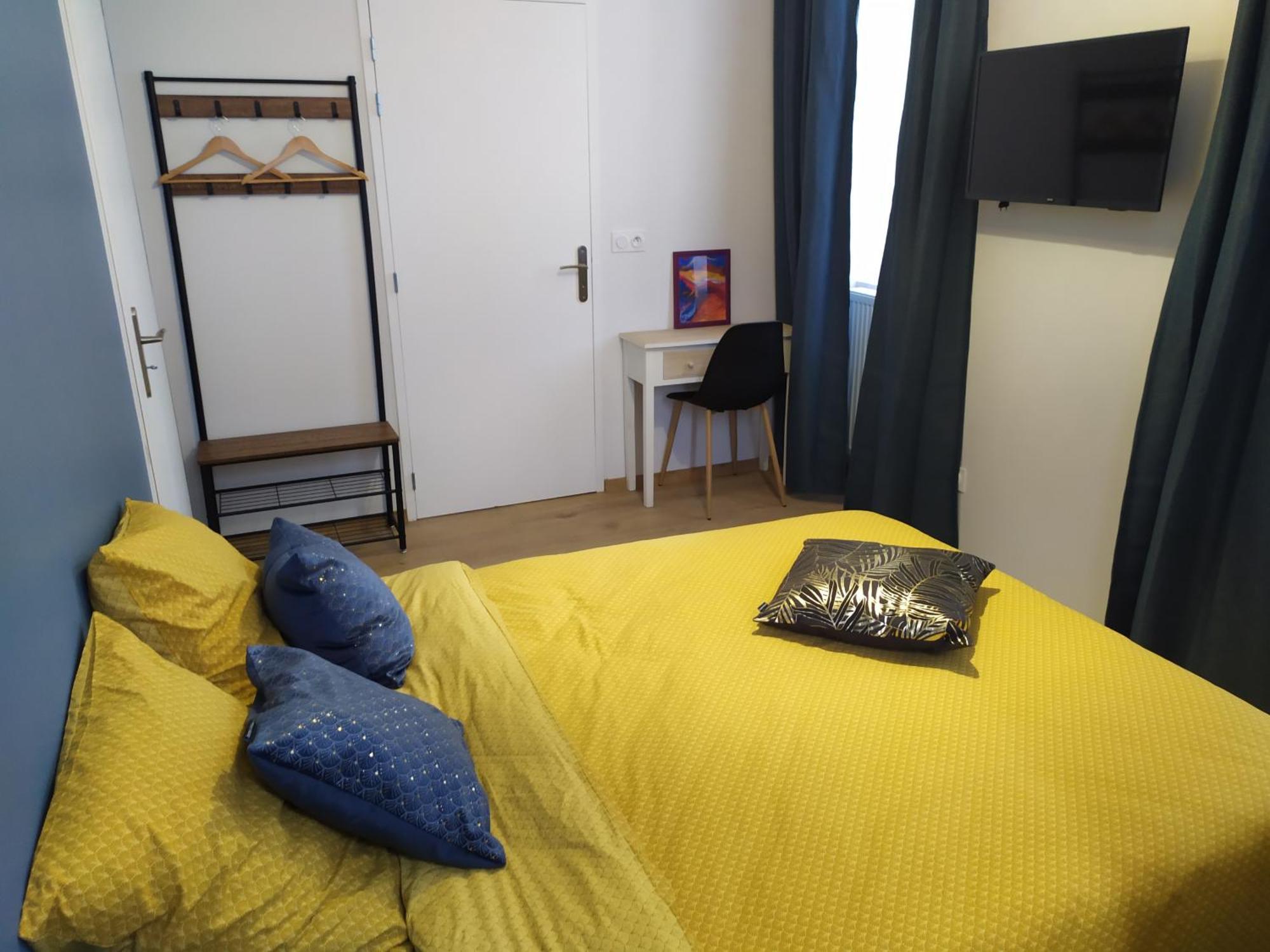 Chambres D'Hotes "Au Pied De La Bealiere" Montpezat-sous-Bauzon Bilik gambar